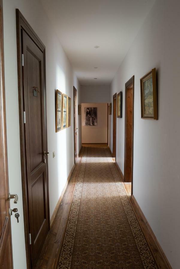 Bear Manor Lacu Muizina Pale Ngoại thất bức ảnh